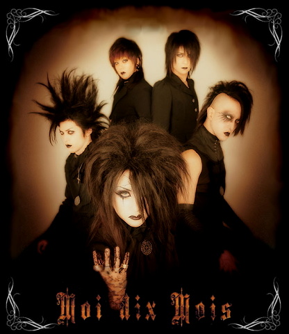 Moi dix mois.....trop excelent comme groupe japonais..