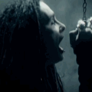 Gif du clip Nymphetamine......trop excelent