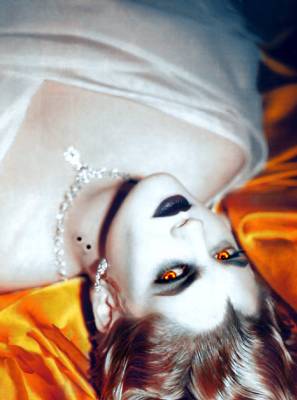 Vamp's ( c'est Drew Barymore)....