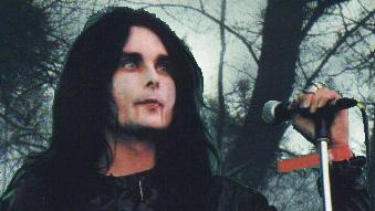 Heureux anniversaire Dani......Et oui c'�tait Mardi......dark kisssss de tous tes fans......On t'ador.