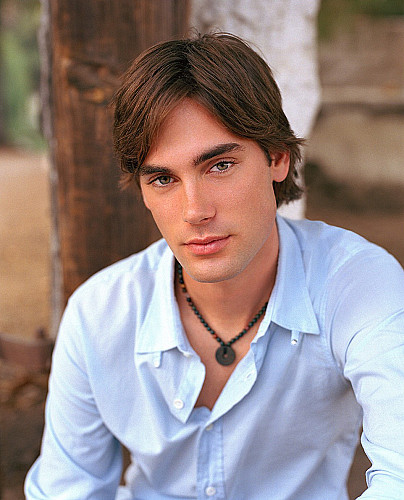 N�7 Drew Fuller