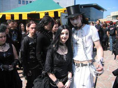 Festival goths....